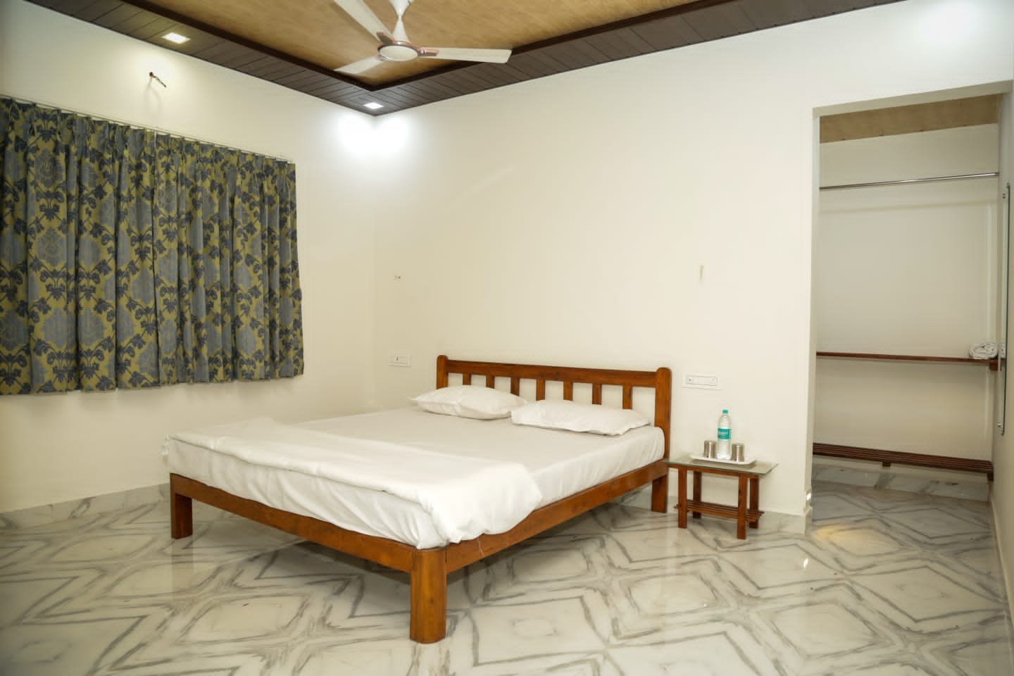 Indoor recreation space at Appachi Wadi